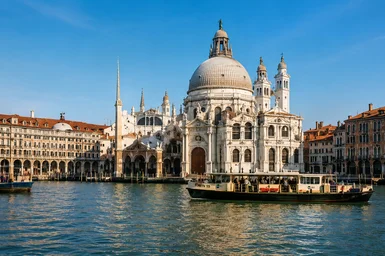 Santa Maria della Salute in Venice on the Grand Canal, private chauffeur transfer to Venice