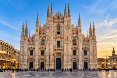 Duomo di Milano during Milan Fashion Week chauffeur service