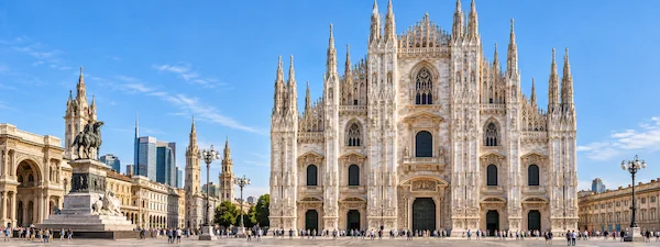 Duomo di Milano in the city centre for private chauffeur service